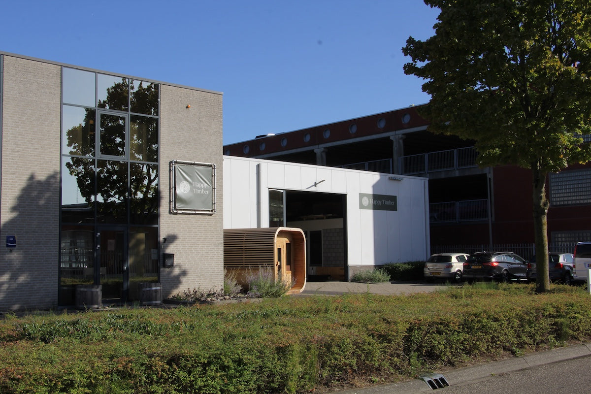Happy Timber sauna en hottub fabriek met showroom