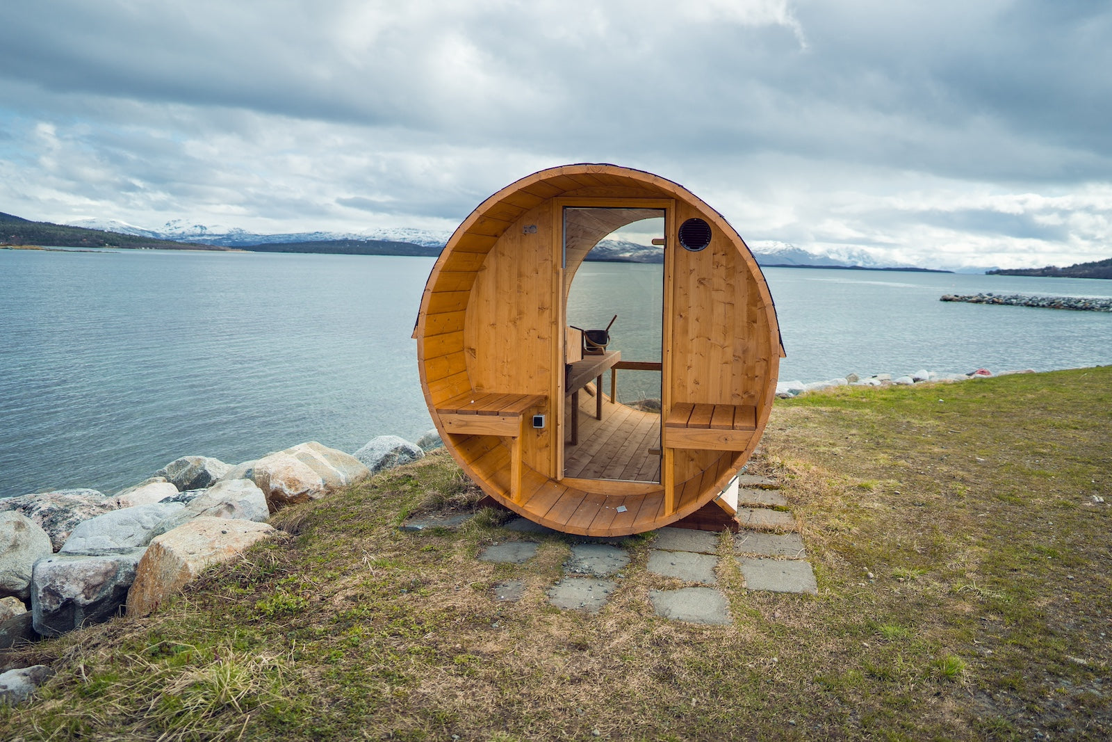Waarom een barrel sauna het perfecte alternatief is voor een Finse sauna
