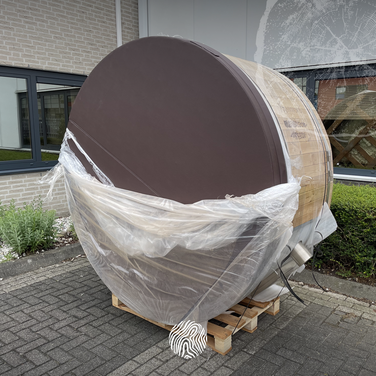 Thermowood hottub met SPA-systeem en Thermodeck